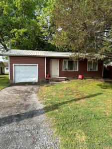 205 NE 3rd Street