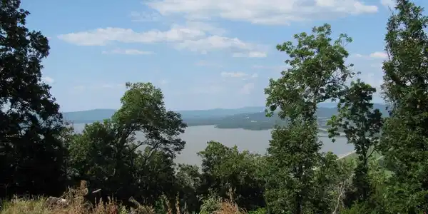 Image 4: Lake Sardis view