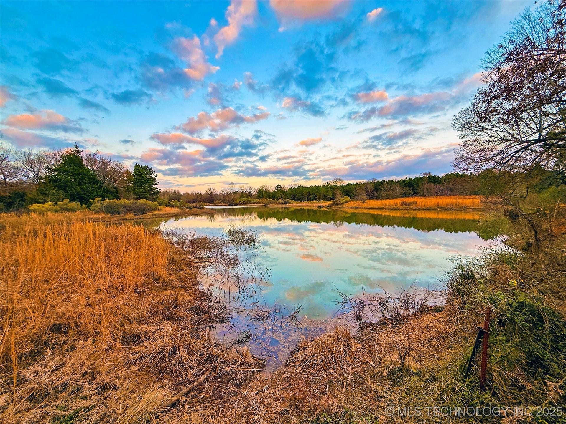 Image 2: 5 Acre Lake
