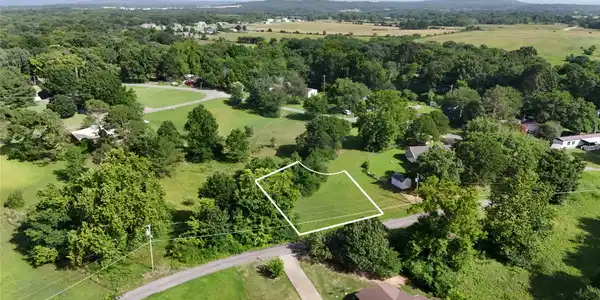 Image 2: Residential lot featuring an outline indicating pr