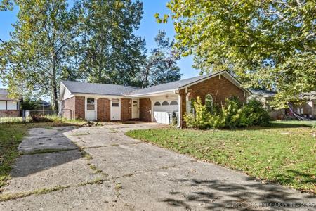 133 W Chestnut Place