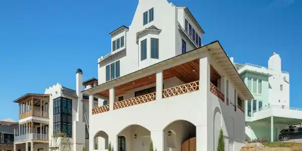 105 Lower Greenway