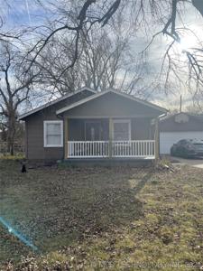 160 Greenbriar Circle