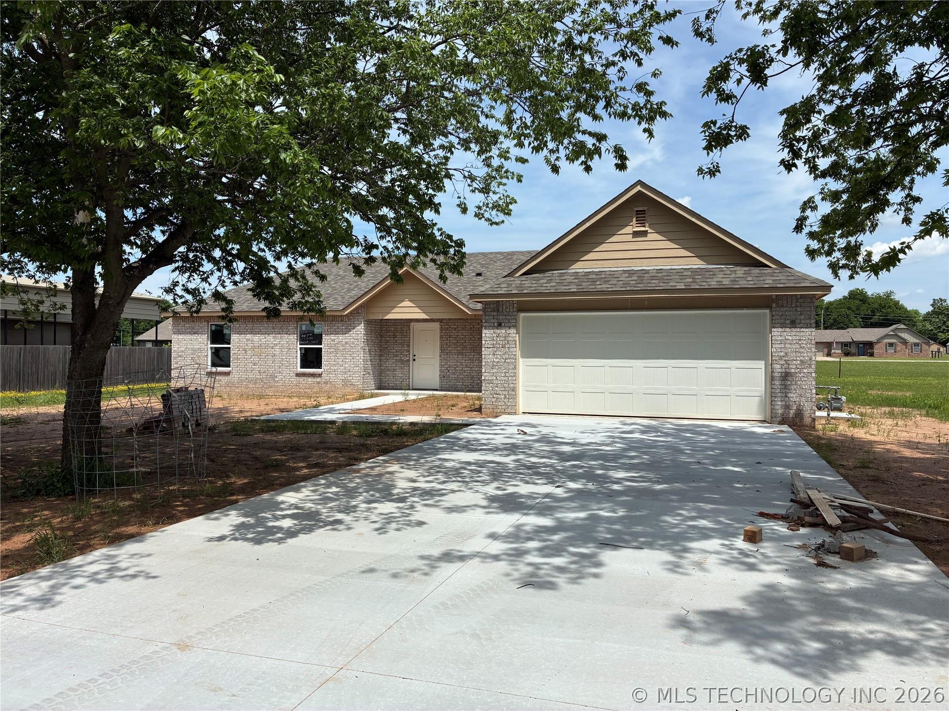 Image 1: Actual house waiting for exterior paint