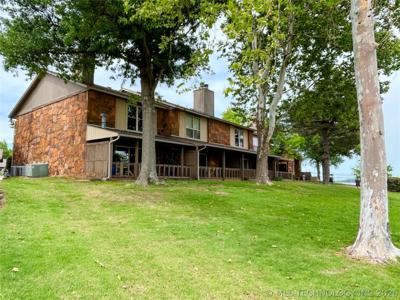 7020 Lakeshore Drive