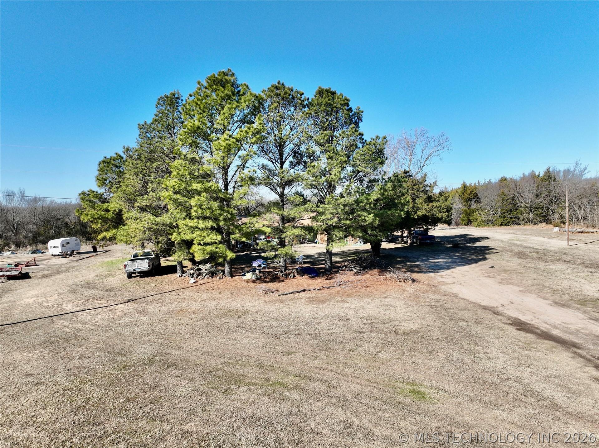 Image 2: OVER 12 ACRES IN PRIME AREA