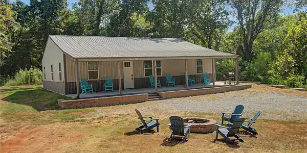 232 Oak Hollow Road
