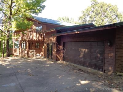 1002 Robin Hood Road