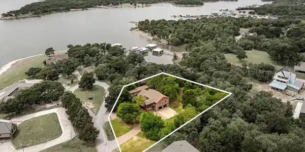 9094 Waters Edge