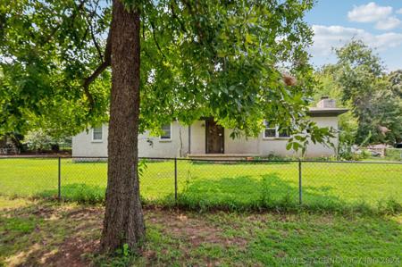 1336 E Leisure Lane