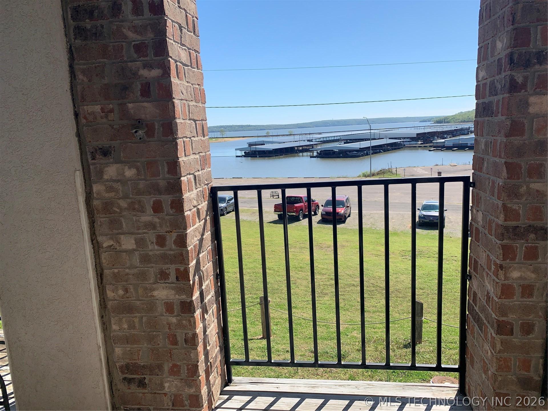 Image 2: 2nd Floor Balcony