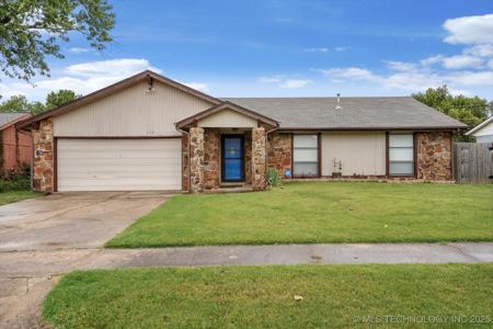 409 W Trinidad Drive