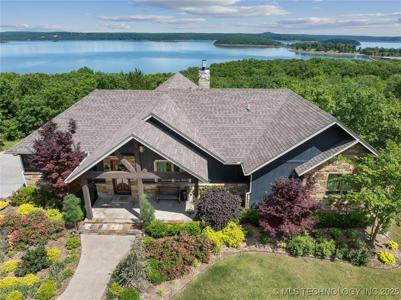 446424 E Lake View