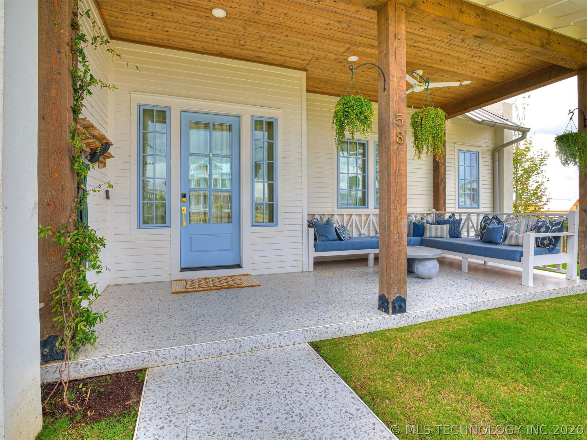 Image 4: Front Porch