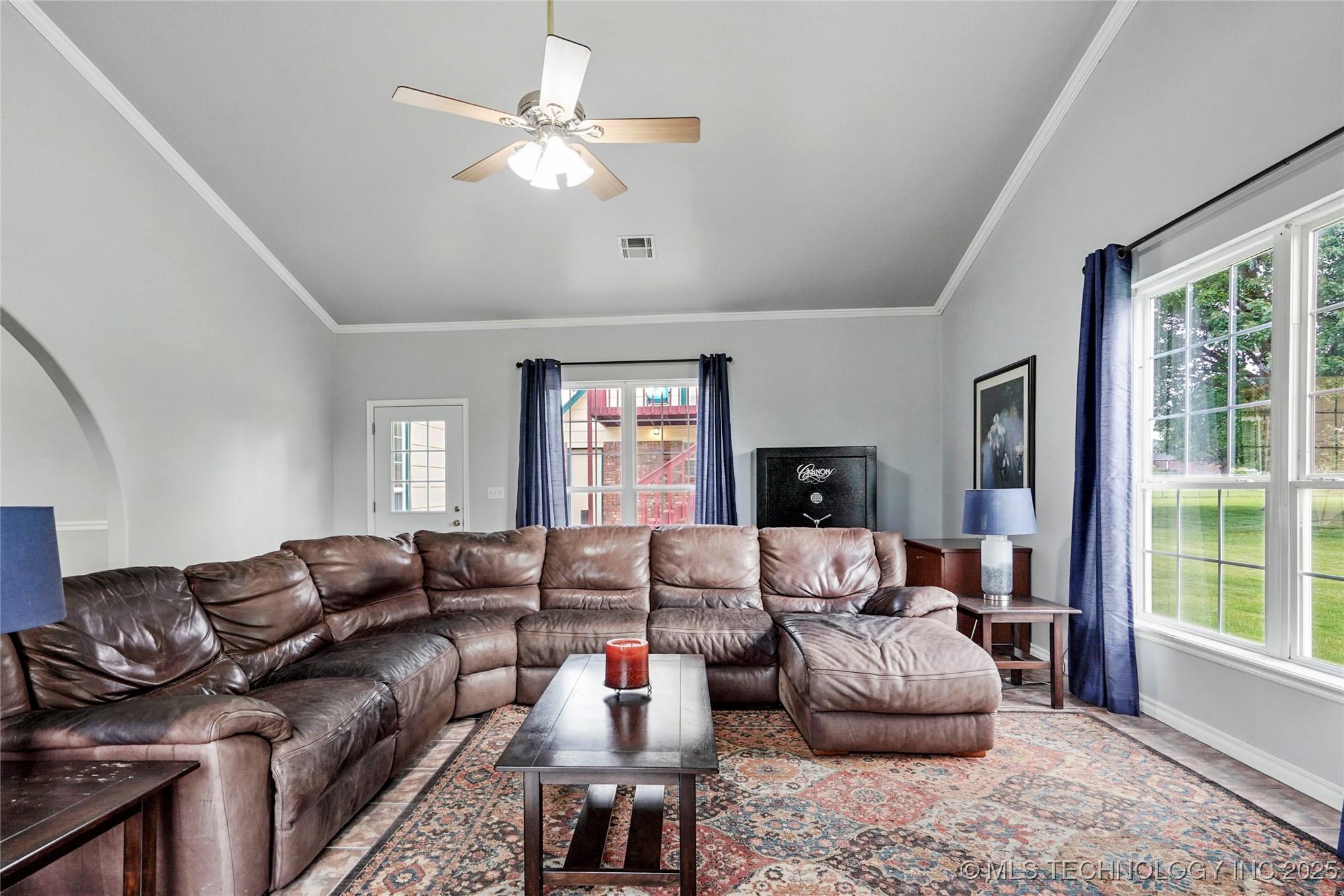 Image 4: second living area/family room