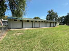 215 W CooWeeScooWee Avenue