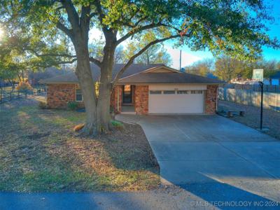 625 S Pecan Street