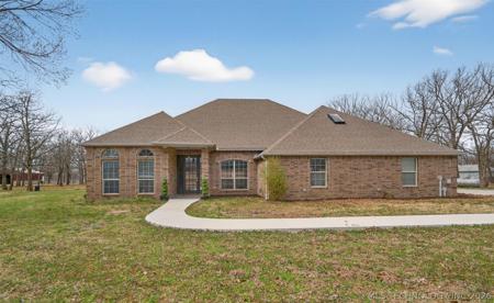 3863 W 173rd Street N