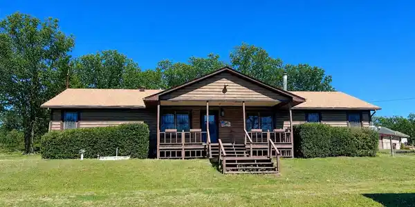 589 Mohawk Drive