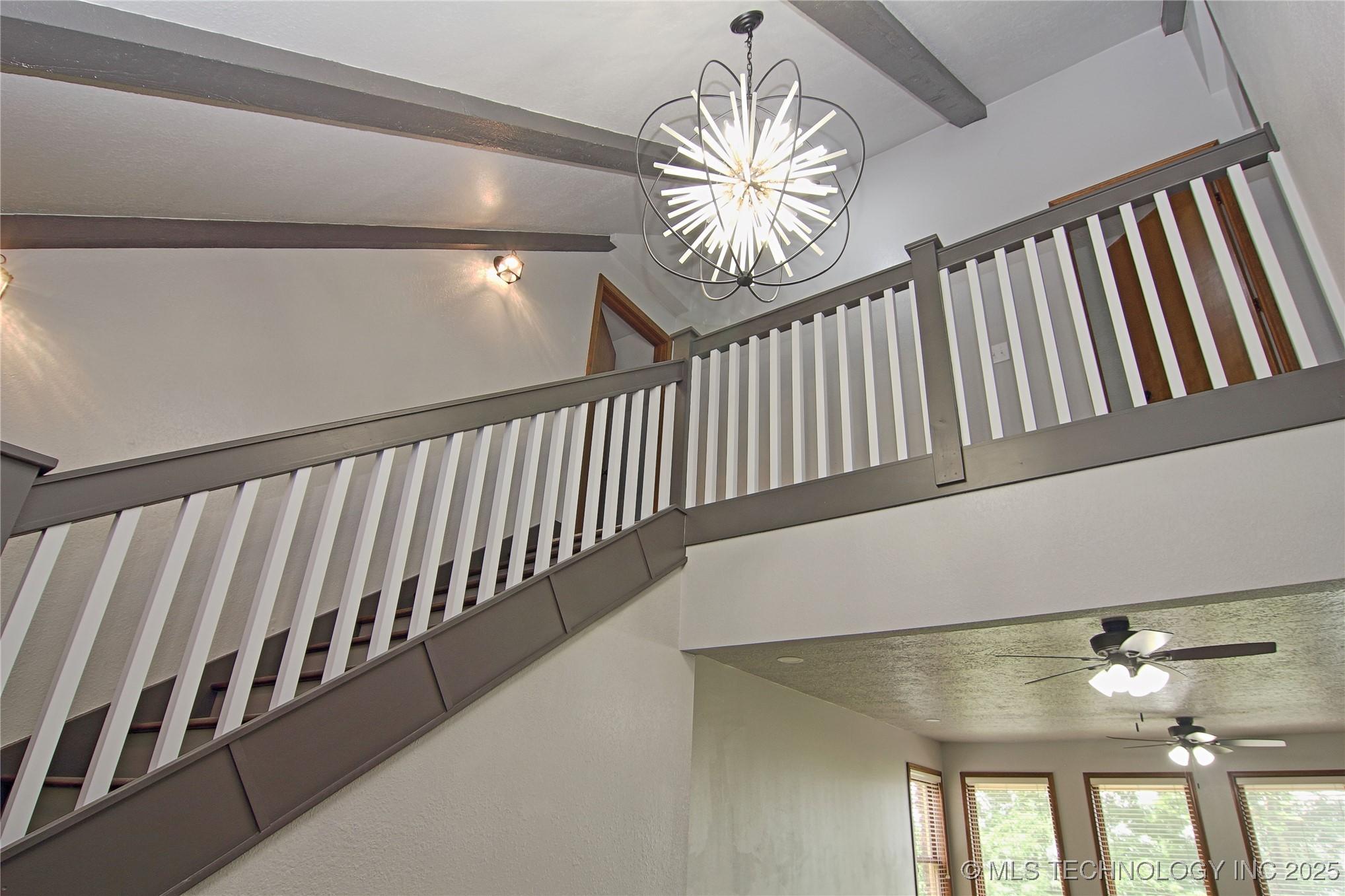 Image 3: Entryway 1-2
