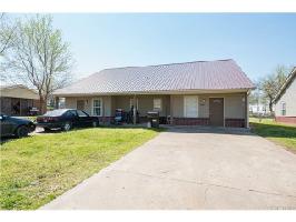 4213/4215 W Redeagle Drive
