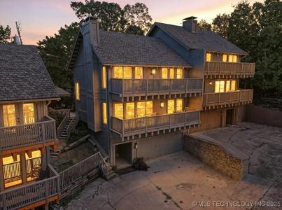 42 Diamond Head Drive