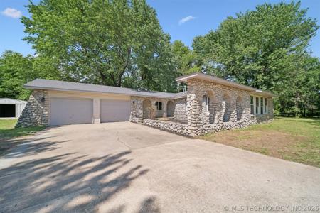 17567 E 405 Road