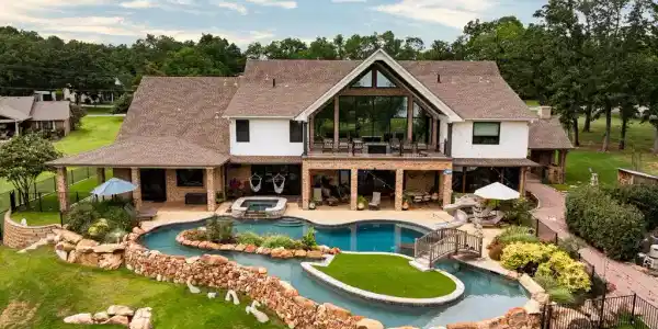 8523 Lake View Drive