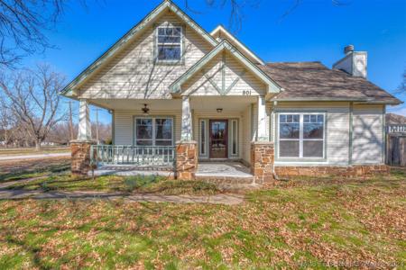 801 SE 5th Street