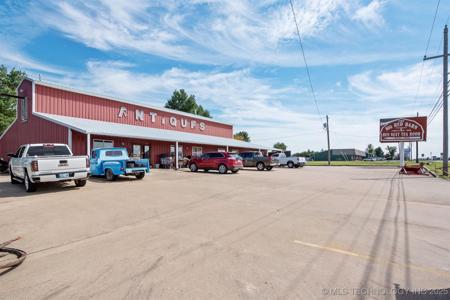 2001 S Hwy 69 Highway