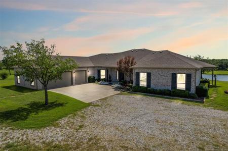 512 Loma Vista Lane