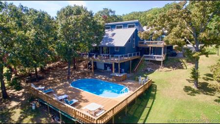 1048 Robin Hood Road