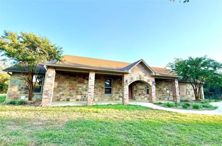427996 E 1050 Rd Road