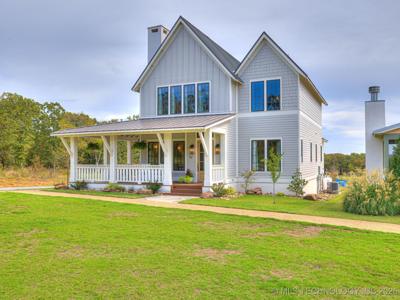 52 Redbud Street