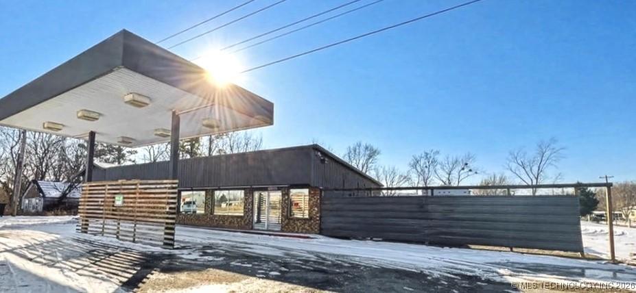 Image 1: 208 feet of   Highway frontage on State highway  5