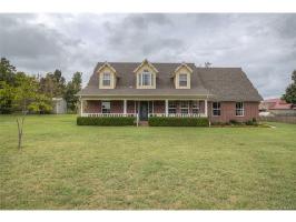 899 Mayfield Road