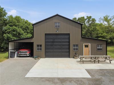 1533 N 442 Road