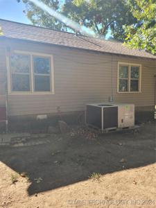 1517 W 44th Street
