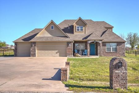 4917 Breeze Drive