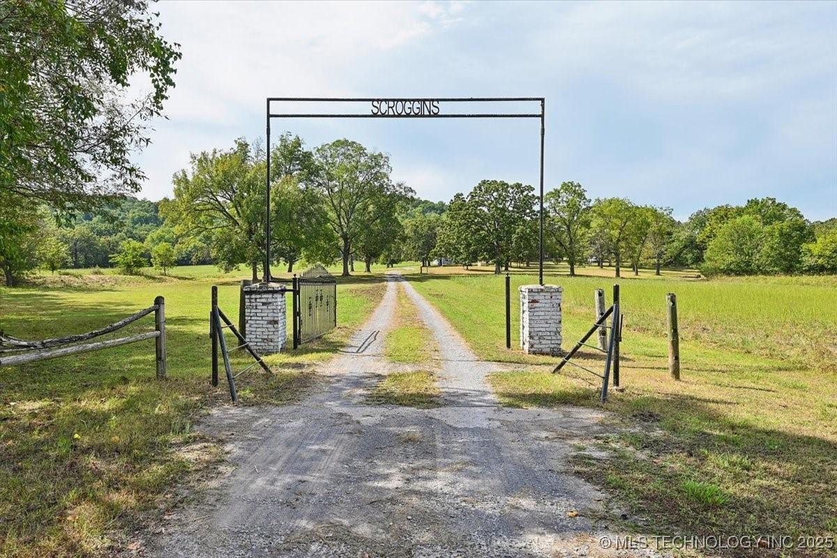Image 2: The ranch gate opens to 20 acres of paradise and t