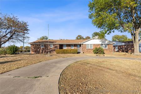 750 W 4th Street