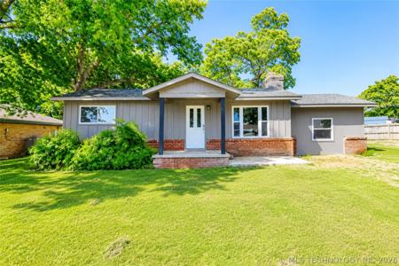 44 Lakeshore Drive
