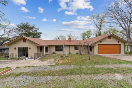 5383 E 425 Road