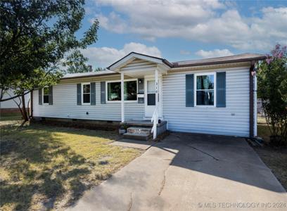 310 E Maple Street
