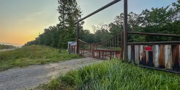 1 Moonshine Drive