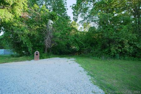 20562 S Meadow Ranch Road