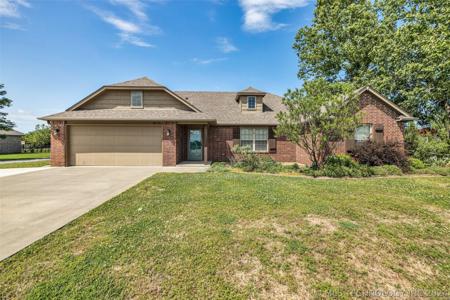 9775 Tall Pine Lane