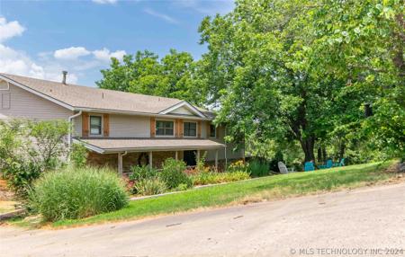 752 N Knobhill Drive