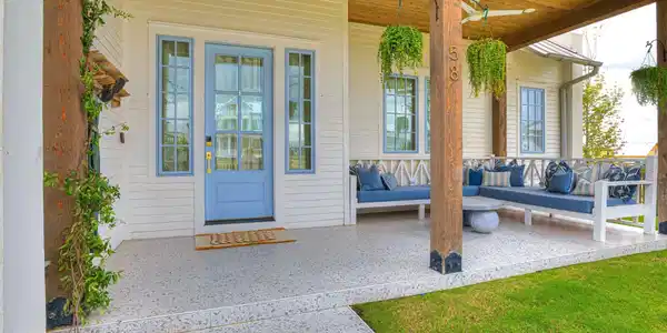 Image 4: Front Porch