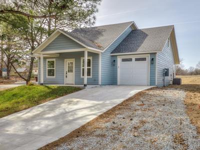 1701 E McGill Circle